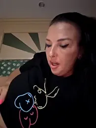 TiffanyRoxx — Stripchat recorded stream image, 23.08.2025 20:00