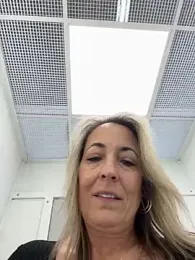 Cherry-red-xo — Stripchat recorded stream image, 25.08.2025 16:20