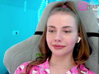 VikkiExtraCheese — Bongacams recorded stream image, 25.08.2025 17:10