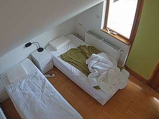voyeurcam-julmodels-bed-7 — Camsoda recorded stream image, 19.08.2025 05:10