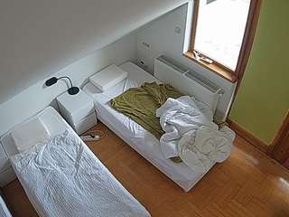 voyeurcam-julmodels-bed-7 — Camsoda recorded stream image, 19.08.2025 05:10