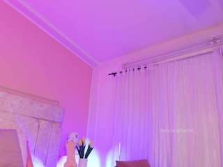 veronicamartin — Camsoda recorded stream image, 14.02.2025 16:30