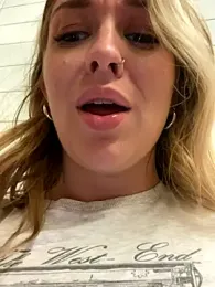 Sweet___Emily — Stripchat recorded stream image, 26.08.2025 13:10