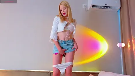 StarrShinee — Stripchat recorded stream image, 27.08.2025 03:10