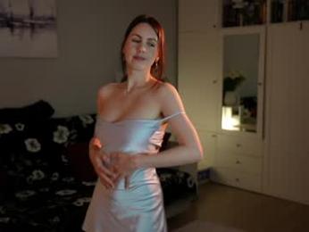 _blackbee_ — Chaturbate recorded stream image, 27.08.2025 11:20