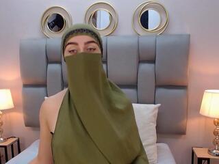 Aliah Manzur — Flirt4free recorded stream screenshot (27 Aug 2025)