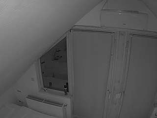 voyeurcam-julmodels-bed-7 — Camsoda recorded stream image, 12.02.2025 16:50
