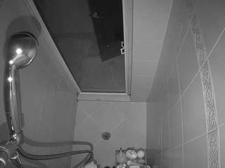 voyeurcam-baileybase-shower — Camsoda recorded stream image, 24.08.2025 21:00