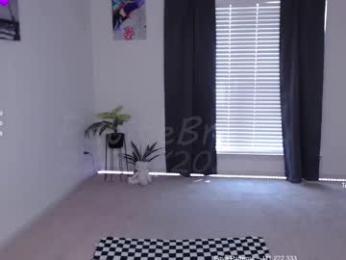 petitebrat — Chaturbate recorded stream image, 27.08.2025 16:40