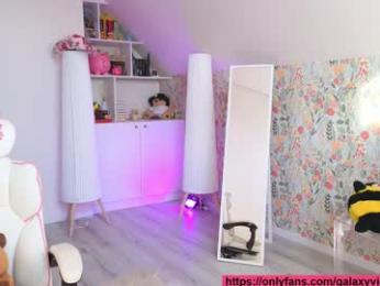 brilliantvictoria — Chaturbate recorded stream screenshot (28 Aug 2025)