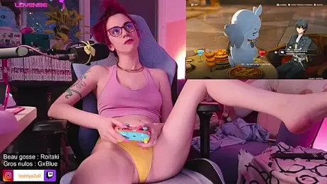 Indriya2x0 — Stripchat recorded stream image, 28.08.2025 20:00