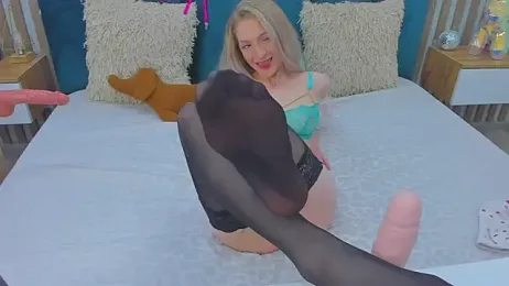 Emilly_Hart — Stripchat recorded stream image, 29.08.2025 02:10