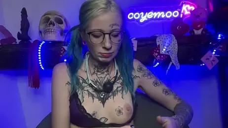 coyemoo — Stripchat recorded stream image, 14.02.2025 17:50