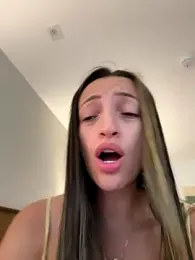 BelleLouiseVp — Stripchat recorded stream image, 02.09.2025 18:20