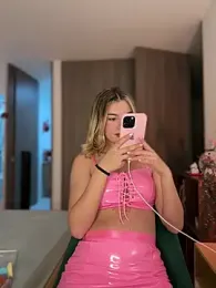 Your_Honeey — Stripchat recorded stream image, 15.02.2025 03:10