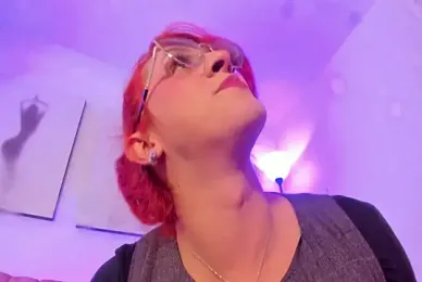 Juliana_Saenzz — Stripchat recorded stream screenshot (05 Sep 2025)