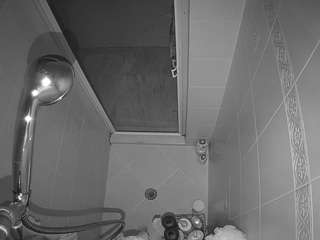 voyeurcam-baileybase-shower — Camsoda recorded stream image, 07.09.2025 13:50