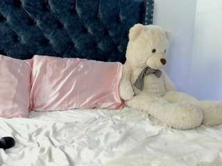 sophia-lopeez — Camsoda recorded stream screenshot (15 Feb 2025)