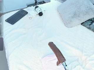 angie-roses — Camsoda recorded stream image, 07.09.2025 21:30