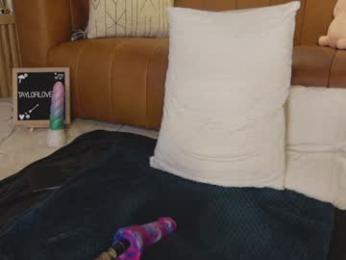 taylor_love_303 — Chaturbate recorded stream image, 08.09.2025 10:30