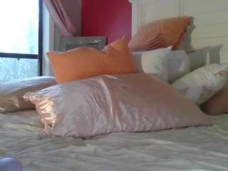 tastethepeach — Camsoda recorded stream screenshot (15 Feb 2025)