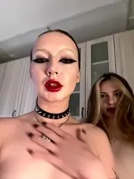RollingGirls — Stripchat recorded stream image, 08.09.2025 13:00
