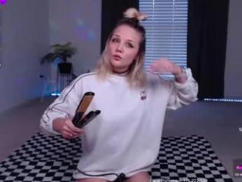 petitebrat — Chaturbate recorded stream image, 09.09.2025 21:50