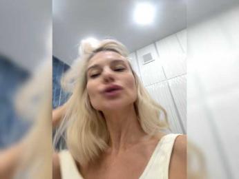 -Molly- — Bongacams recorded stream image, 12.09.2025 10:10