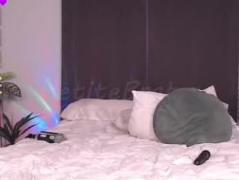petitebrat — Chaturbate recorded stream image, 12.09.2025 19:10