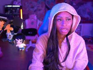 lovenzia — Camsoda recorded stream image, 13.09.2025 03:00