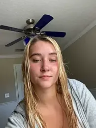 Kaylayoung12 — Stripchat recorded stream screenshot (14 Sep 2025)