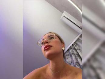 Mila-m — Bongacams recorded stream image, 14.09.2025 19:00