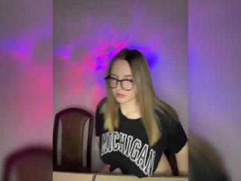 Cris_Mi — Bongacams recorded stream image, 16.09.2025 02:50