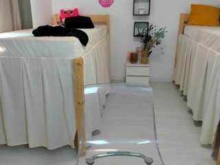 18perfecttits — Camsoda recorded stream image, 16.09.2025 03:20