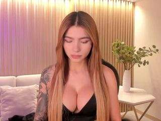 meganwest — Camsoda recorded stream image, 16.09.2025 19:20