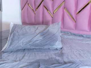 valentinarivas — Camsoda recorded stream image, 17.09.2025 13:00