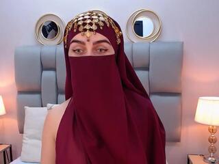 Aliah Manzur — Flirt4free recorded stream screenshot (17 Sep 2025)