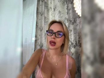 Mila-m — Bongacams recorded stream image, 18.09.2025 13:00