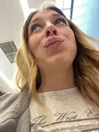 Sweet___Emily — Stripchat recorded stream image, 18.09.2025 13:40