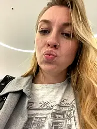 Sweet___Emily — Stripchat recorded stream image, 18.09.2025 13:40