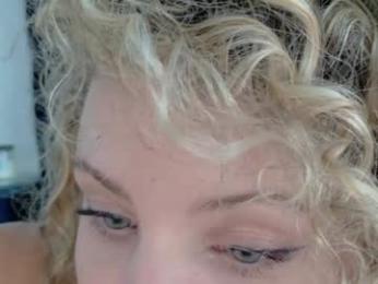 theislandgirl — Chaturbate recorded stream image, 19.09.2025 18:50