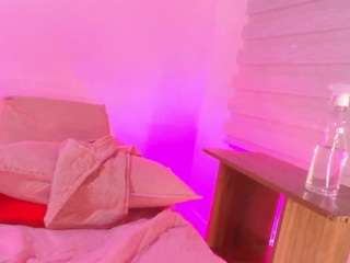 mssbombom — Camsoda recorded stream image, 22.09.2025 03:10