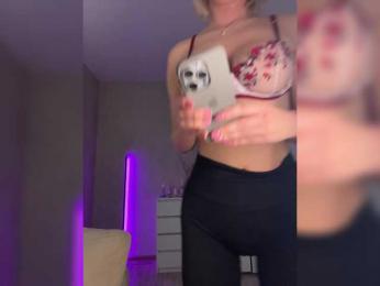 Mila-m — Bongacams recorded stream image, 22.09.2025 16:10