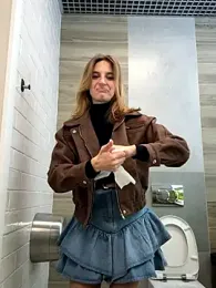 -AngelAri- — Stripchat recorded stream image, 22.09.2025 21:00