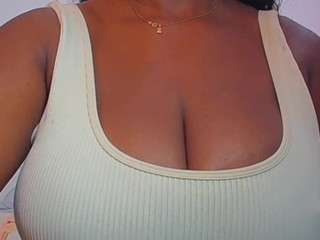 greatnipplesxxx — Camsoda recorded stream image, 23.09.2025 13:30