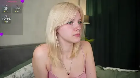 EdlaHewell — Stripchat recorded stream image, 24.09.2025 04:10