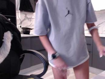 blondalina — Bongacams recorded stream image, 24.09.2025 12:00