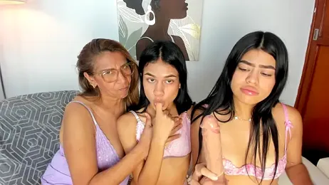 Lesbiandreams — Stripchat recorded stream screenshot (24 Sep 2025)