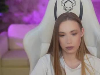 anabel054 — Chaturbate recorded stream image, 17.02.2025 19:20