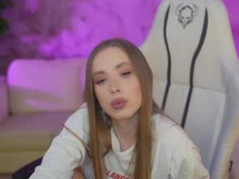 anabel054 — Chaturbate recorded stream image, 17.02.2025 19:20